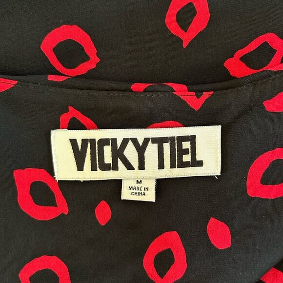 Vicky Tiel Black Red Lip Print Wrap Dress Size M - Picture 8 of 8